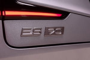 ボルボの新型フラッグシップBEV「ES90」。