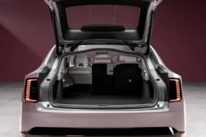 ボルボの新型フラッグシップBEV「ES90」のラゲッジルーム。