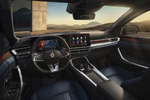 ルノーの新たな世界戦略SUV「ボレアル」のインテリア。