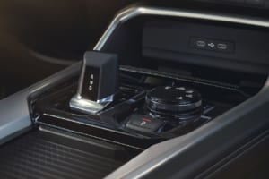 ルノーの新たな世界戦略SUV「ボレアル」のインテリア。