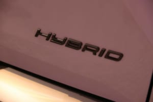 新型プジョー3008エンブレム