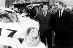 1969年ジュネーブでポルシェ917がワールドプレミアされた際のフェルディナント・ピエヒ（右）。