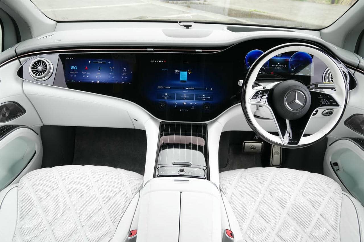 Mercedes-Maybach EQS 680 SUV フロントインテリア（X296）〔Mercedes-Benz〕