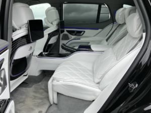 Mercedes-Maybach EQS 680 SUV インテリア(X296)