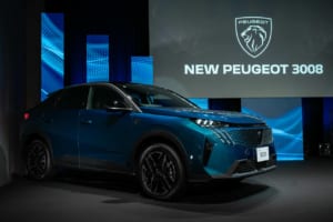 新型プジョー3008