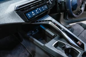 新型プジョー3008インテリア