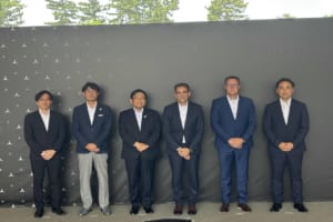 メルセデスベンツ ハイパワーチャージングハブ