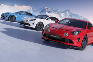 【速報】国内わずか14台の限定車「アルピーヌA110 R70」は争奪戦必至。創立70周年をトリコロールの輝きが祝福