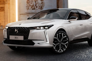 「世界で最も美しい自動車」が、さらなる高みへ。「DS 4」の70台限定車「エトワール・シャンゼリゼ」が発売