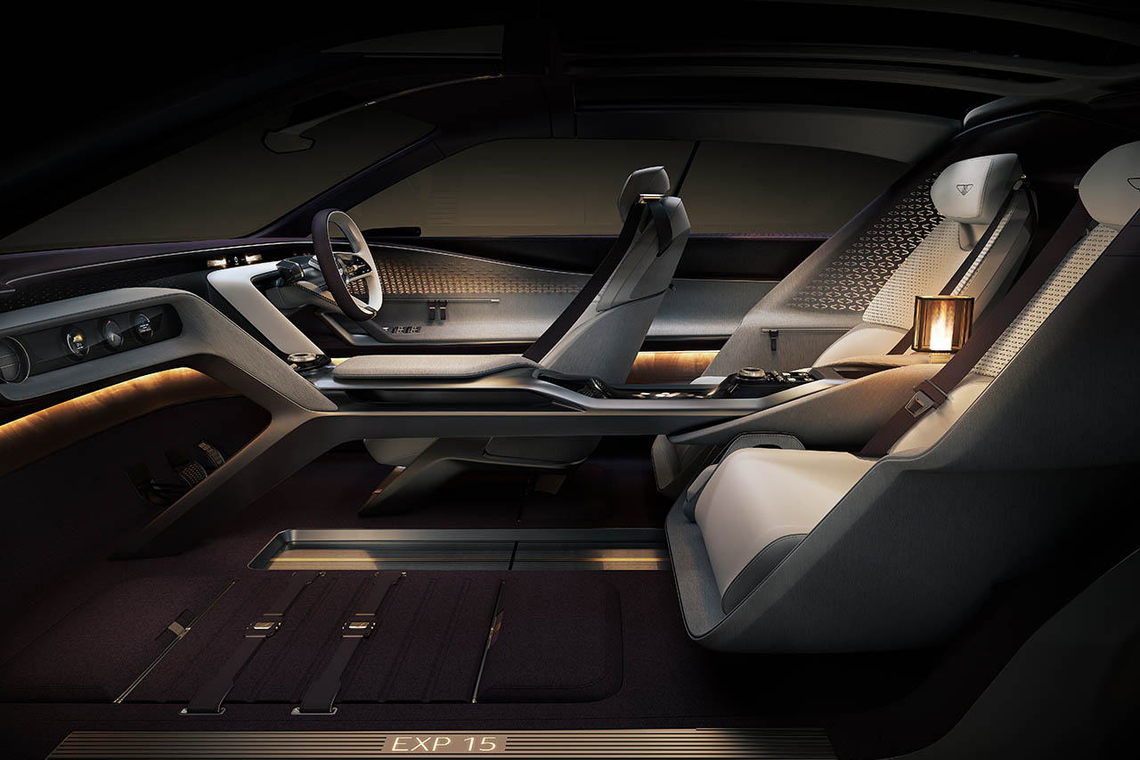 伝説の「ブルートレイン」が現代に蘇る。ベントレー、未来を映す電動