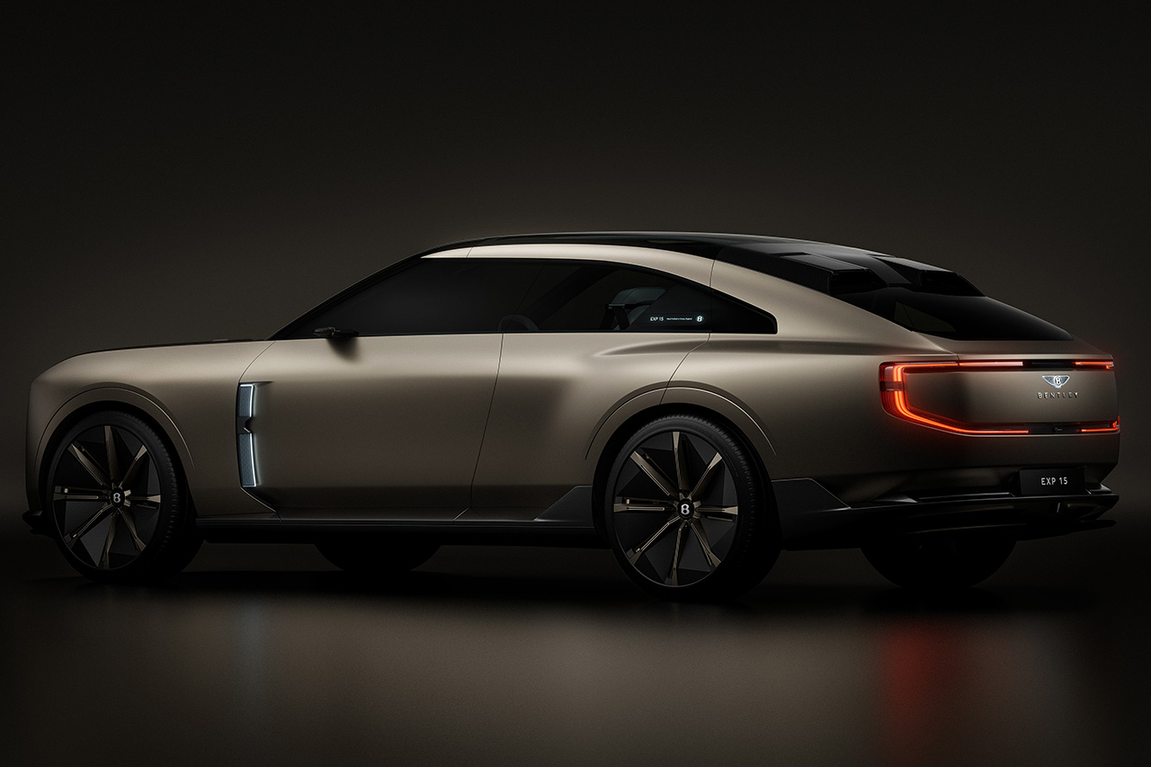 伝説の「ブルートレイン」が現代に蘇る。ベントレー、未来を映す電動