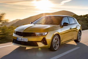 オペル・アストラPHEV