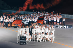 メルセデスAMG コンセプトAMG GT XXがイタリア・ナルドサーキットでEVによる長距離走行の記録を樹立