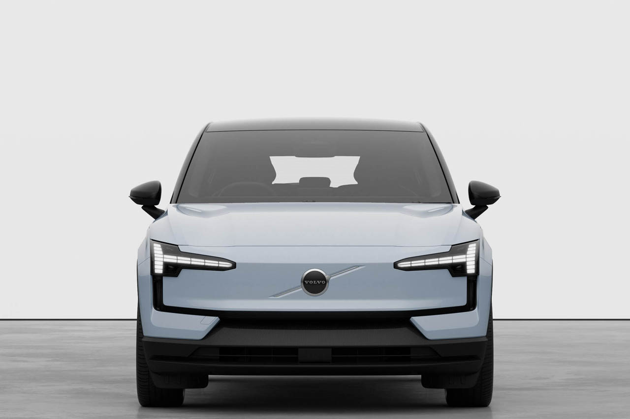 ボルボ、新型EV「EX30」の国内ラインナップ拡充。479万円のエントリーモデルから高性能AWDまで全5グレード展開