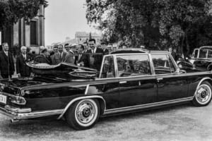 1965年に教皇パウロ6世に献上されたメルセデス・ベンツ600ランドーレット