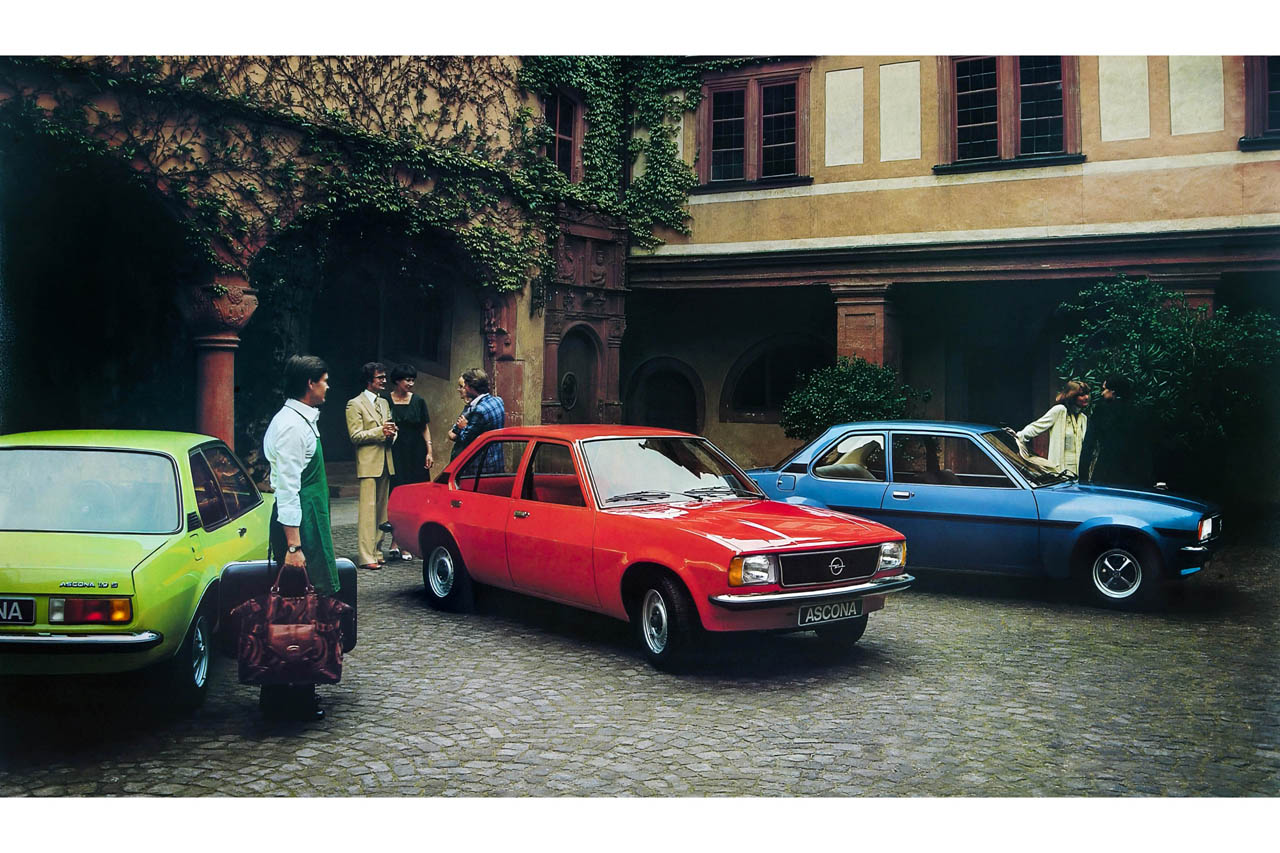 最後の“FR”WRC王者「オペル・アスコナB」。兄弟車「マンタB」と迎えた