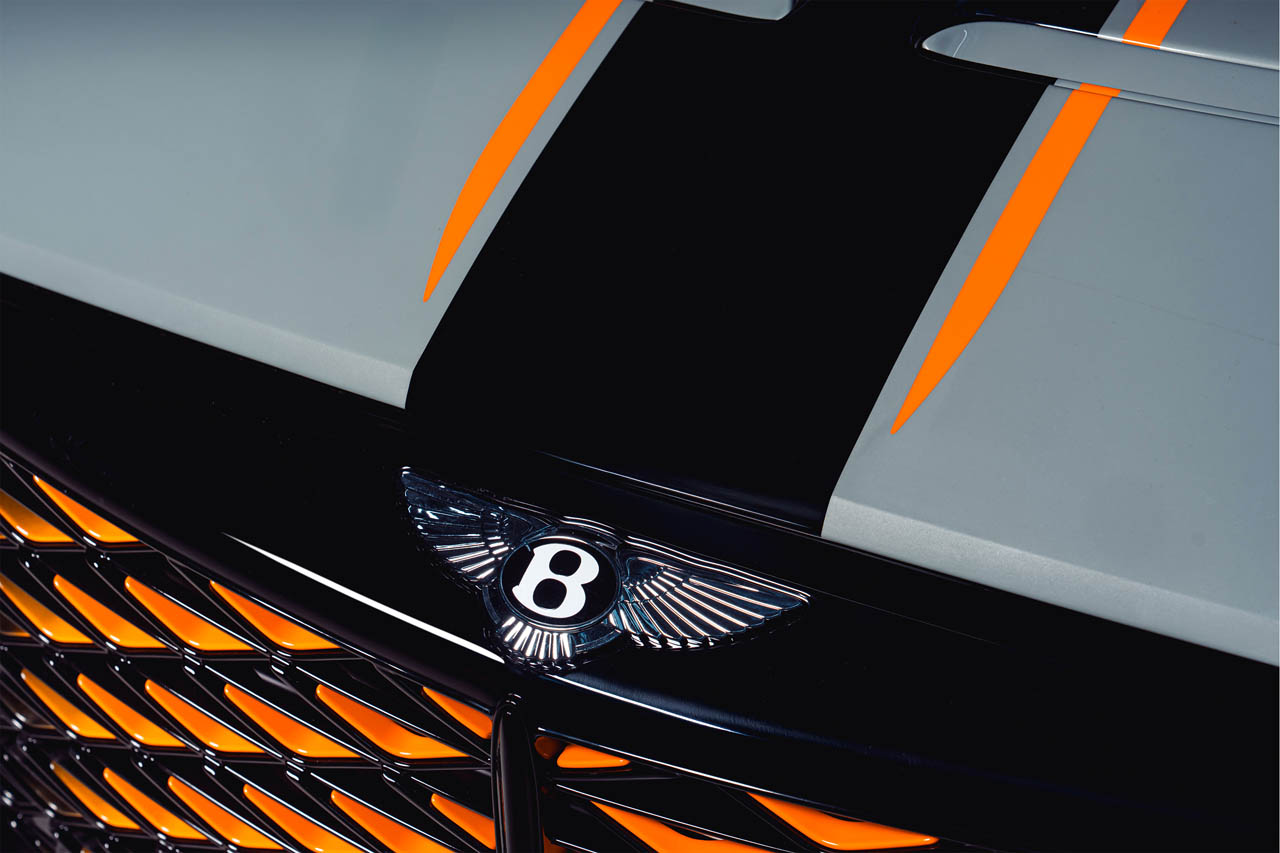 【最後のW12オープン】ベントレー「バトゥール・コンバーチブル」発表。740馬力のビスポークモデルは、次世代EVへの序章