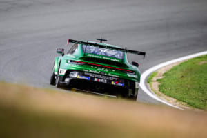 ポルシェ・モービル1スーパーカップ 2025年第7戦公式予選を走るポルシェ911 GT3カップ