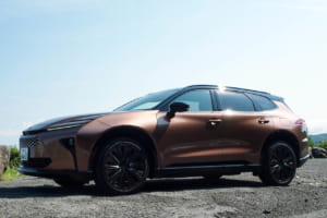 トヨタ・クラウンエステート RS（PHEV）