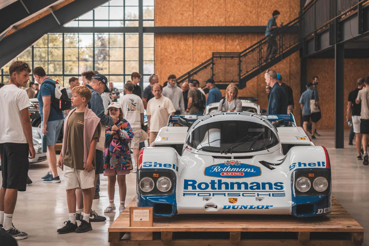 圧巻。ガルフカラーの917から「最後のワルツ」993まで、英国「Megaphonics」に珠玉のポルシェが集結