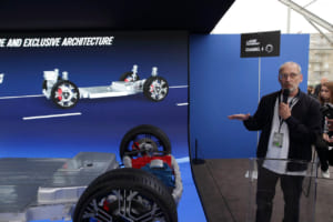 ディエップで行われたアルピーヌA390のワークショップ