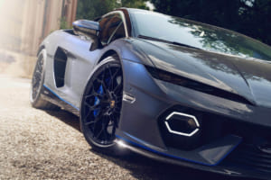 最高出力920psのエレガンス。ランボルギーニ新型「テメラリオ」、初の特別仕様「ポルト・チェルヴォ」が拓く新境地