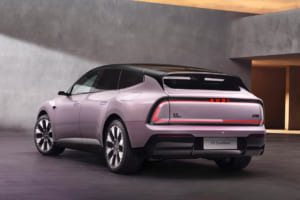 AUDI E5スポーツバック