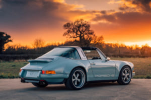 セオン・デザイン（Theon Design）が手掛けたタイプ964 ポルシェ911のレストモッド