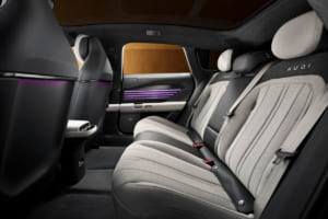 AUDI E5スポーツバック