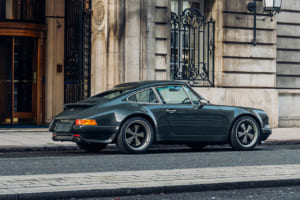 セオン・デザイン（Theon Design）が手掛けたタイプ964 ポルシェ911のレストモッド