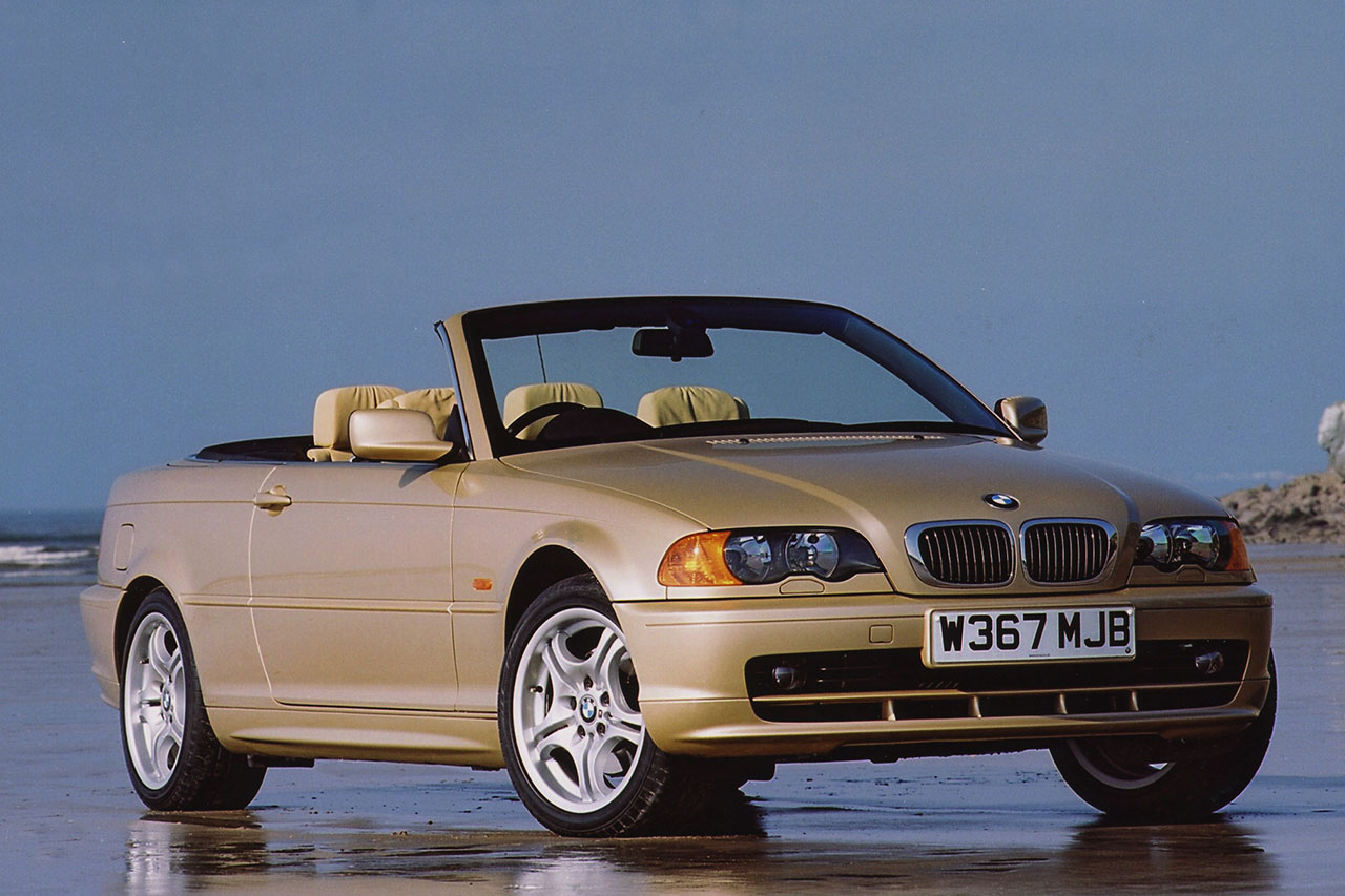 歴代最高の326万台を売り上げた4代目BMW「3シリーズ」（E46）、“駆け