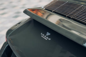 セオン・デザイン（Theon Design）が手掛けたタイプ964 ポルシェ911のレストモッド