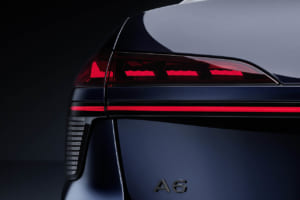 新型アウディA6セダン