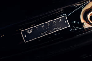 セオン・デザイン（Theon Design）が手掛けたタイプ964 ポルシェ911のレストモッド
