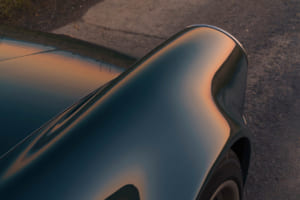 セオン・デザイン（Theon Design）が手掛けたタイプ964 ポルシェ911のレストモッド