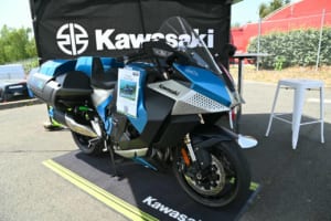 Kawasakiの水素バイク