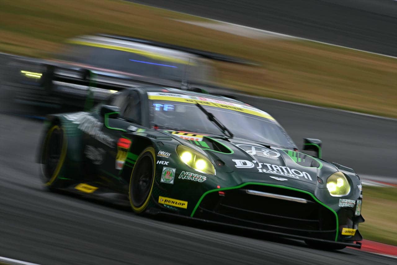 灼熱の富士をD’station Vantage GT3が完全制覇。ハンデなしのスプリント決戦で真価を証明【2025 SUPER GT第4戦 GT300クラス】