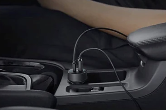 iPhoneも2台同時に急速充電。AnkerのPD対応カーチャージャーで車内の“充電争奪戦”をスマートに解決【LE VOLANT注目アイテム】