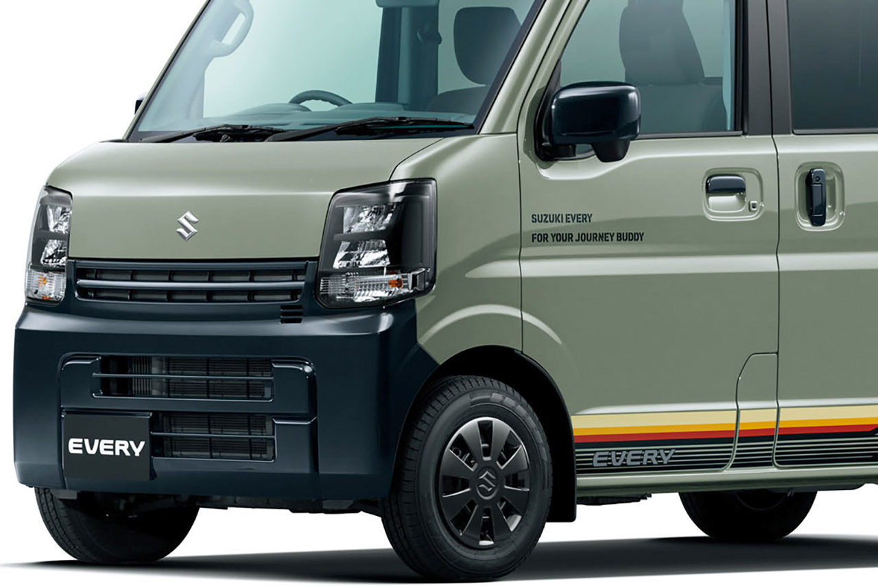 精悍なブラックをまとった特別仕様車。スズキ「エブリイ Jリミテッド」誕生