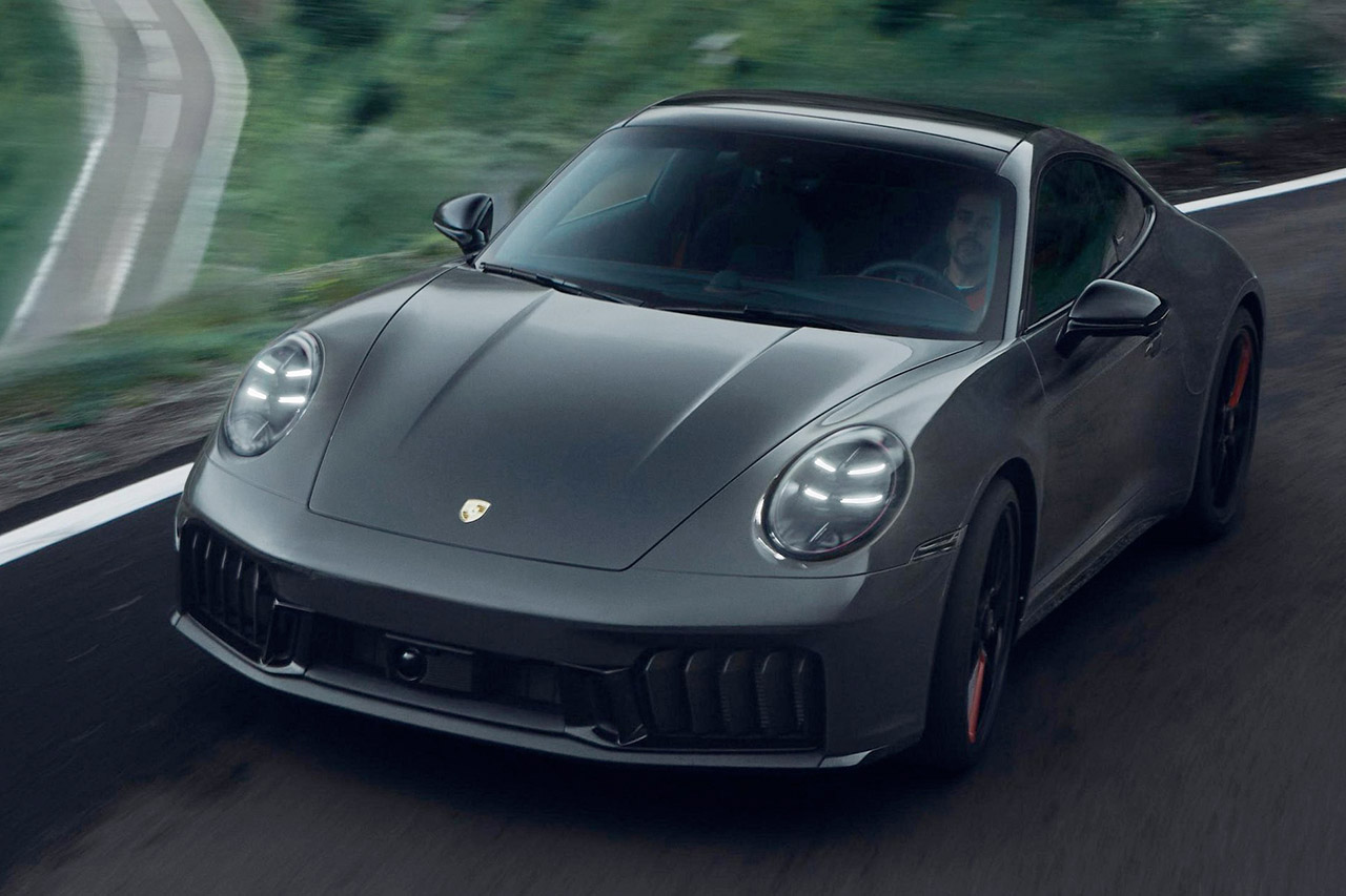 ポルシェが伝説の道へ捧げる至高の10台。「911 “トリビュート・トゥ・トランスファガラシャン”」発表、ファーストカーを納車