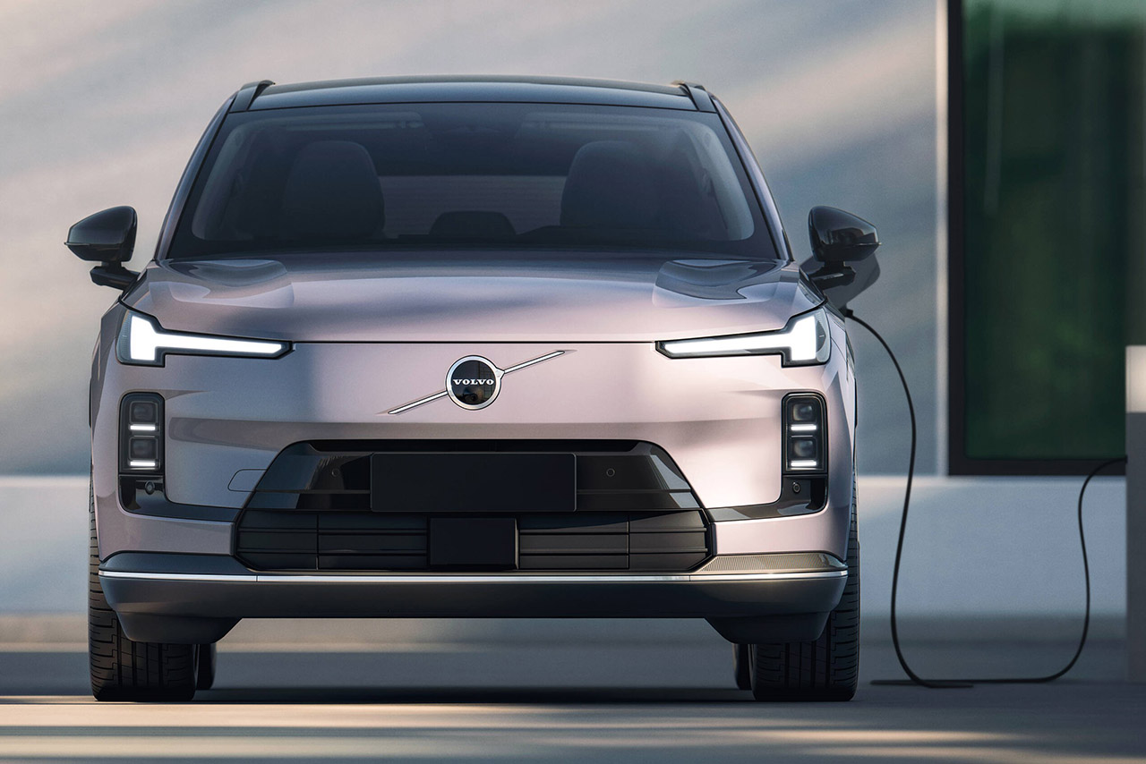 電気のみで航続200km超のPHEV!ボルボ、新型「XC70」を正式発表し中国市場にて予約注文を先行受付開始