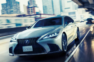 一部改良を受けたレクサス LS F SPORT。