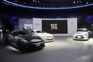 R35 GT-R最終生産車オフライン式。