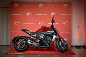ドゥカティ新型XディアベルV4