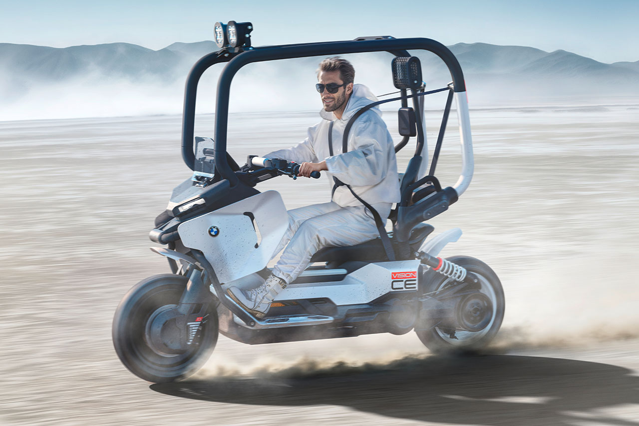 ヘルメットは不要に？ BMWのシートベルト付き電動バイク「Vision CE」が示す“新たな安全基準”