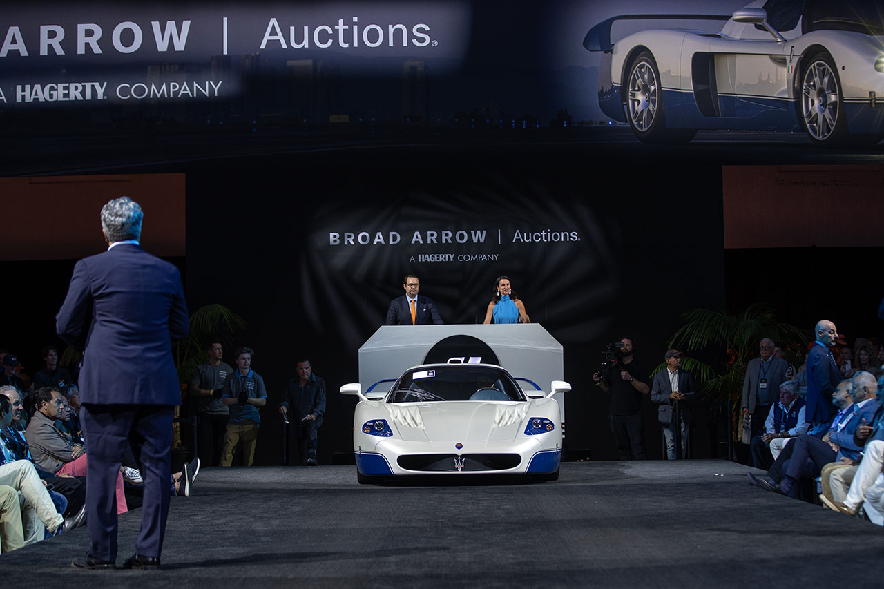 7.8億円で落札。マセラティ史上最高値を記録した「MC12ストラダーレ