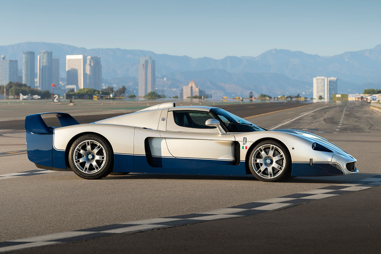 7.8億円で落札。マセラティ史上最高値を記録した「MC12ストラダーレ