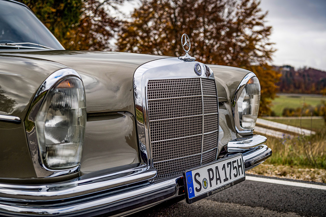 Sクラス」の原点、誕生60年。メルセデス・ベンツ「W108/109」は、なぜ 