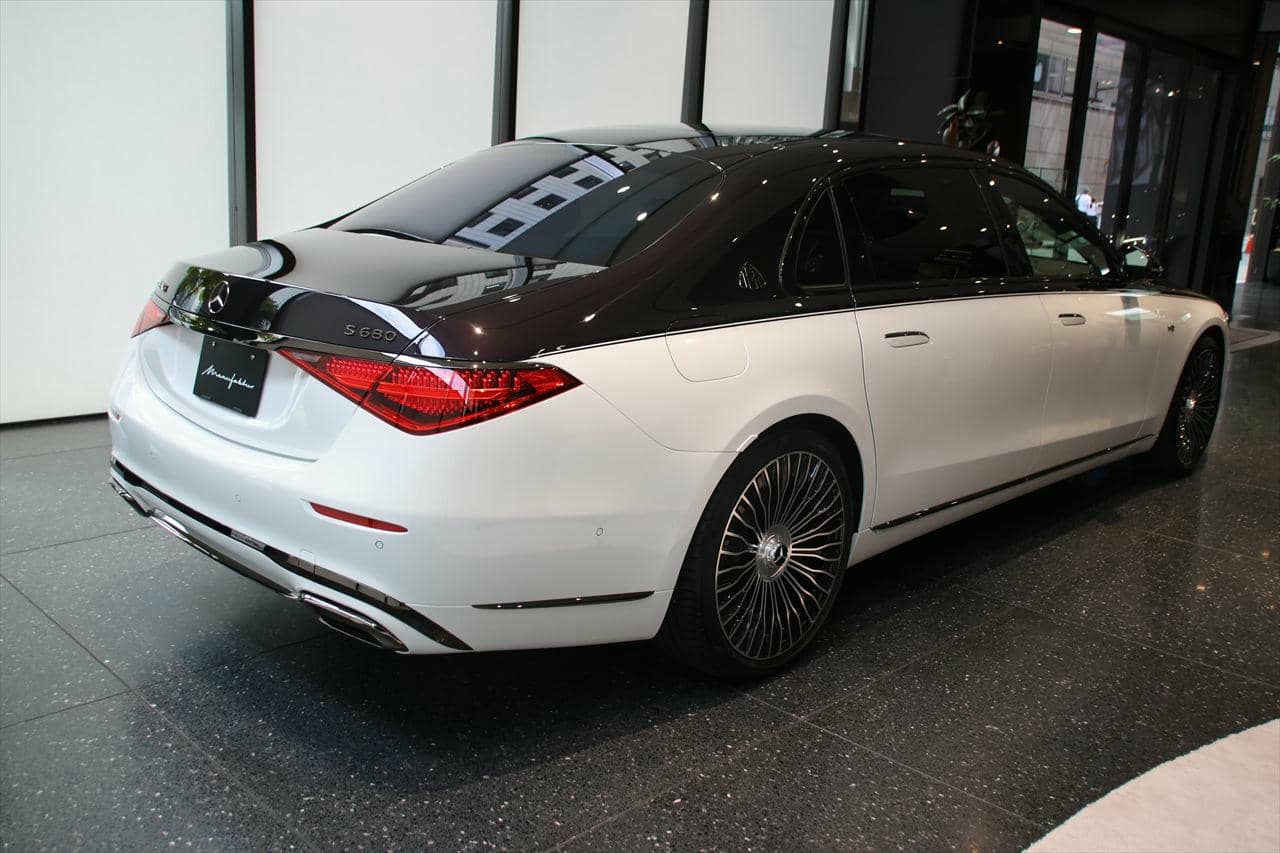 メルセデス・マイバッハ S680 エディション ノーザン ライツ