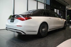 メルセデス・マイバッハ S680 エディション ノーザン ライツ